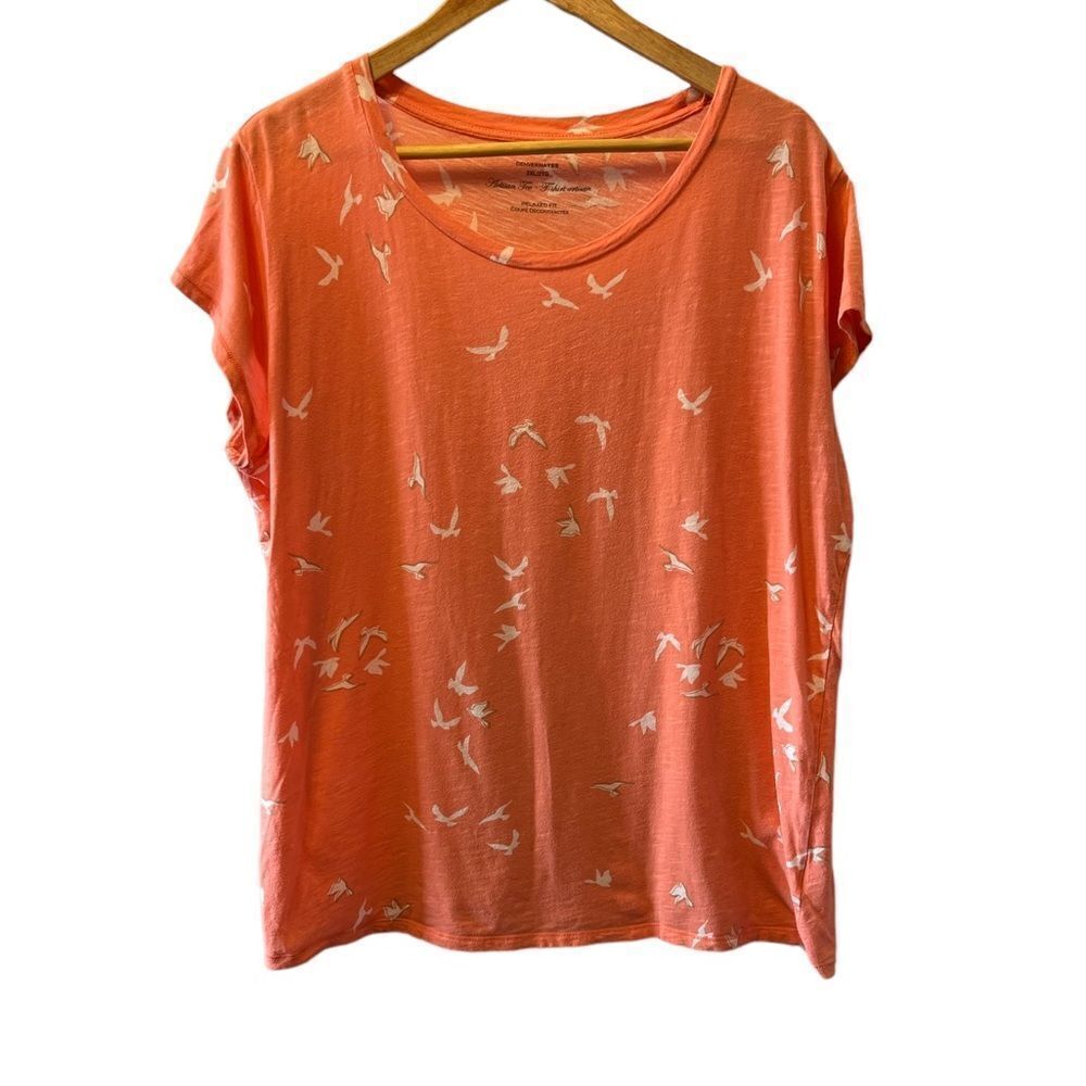 DENVER HAYES Artisan Design Coral Bird Print Scoop Neck Short Sleeve Light Tee